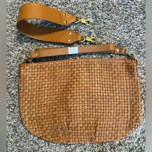 NWT Clare V. Moyan Messenger